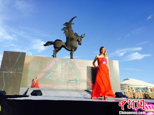 国际蓝莓小姐大赛全球总决赛在内蒙古举行哈萨克斯坦佳丽摘冠
