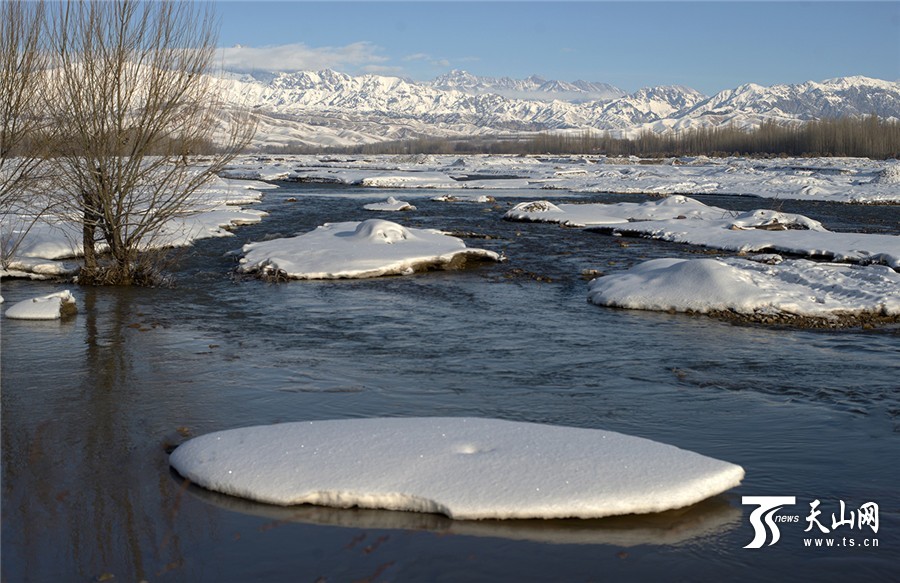 冬季新疆霍城縣福壽山分外迷人