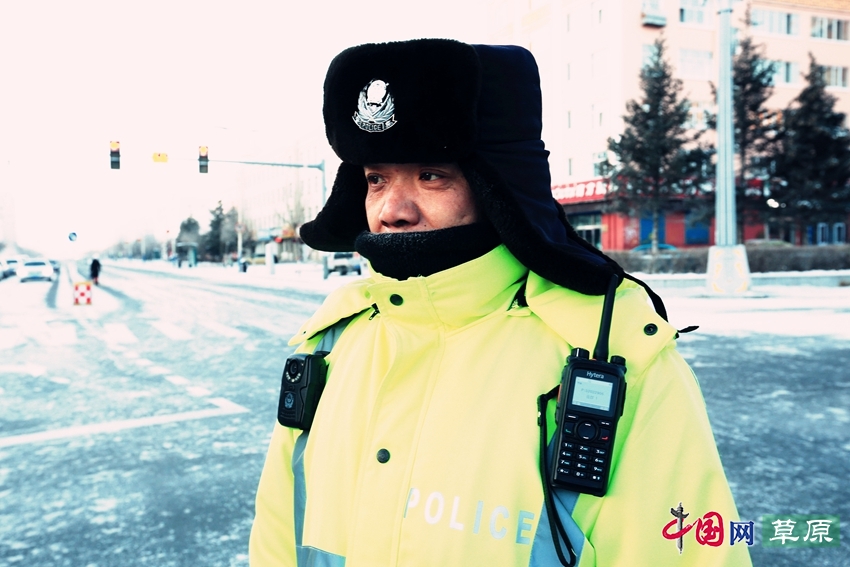 內蒙古呼倫貝爾市交警支隊海拉爾大隊戰風雪嚴寒惡劣天氣(原創)