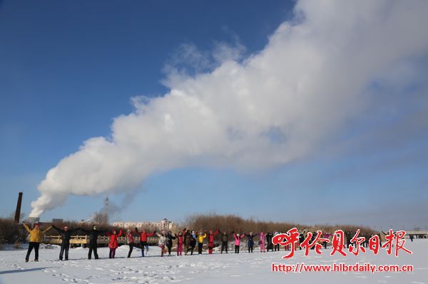 40余名徒步爱好者 挑战呼伦贝尔极寒天气