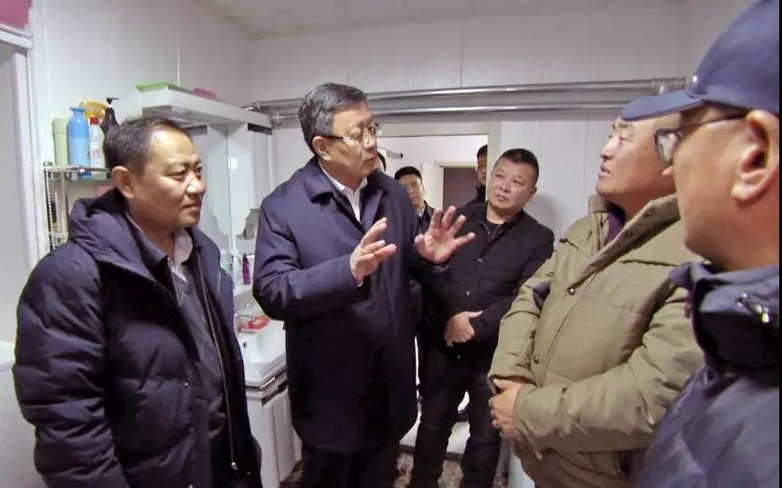 锡林郭勒盟委书记罗虎在深入西乌珠穆沁旗调研