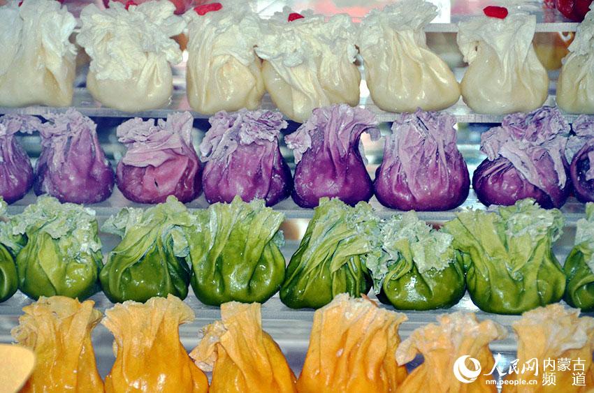 彩色烧卖让人垂涎欲滴