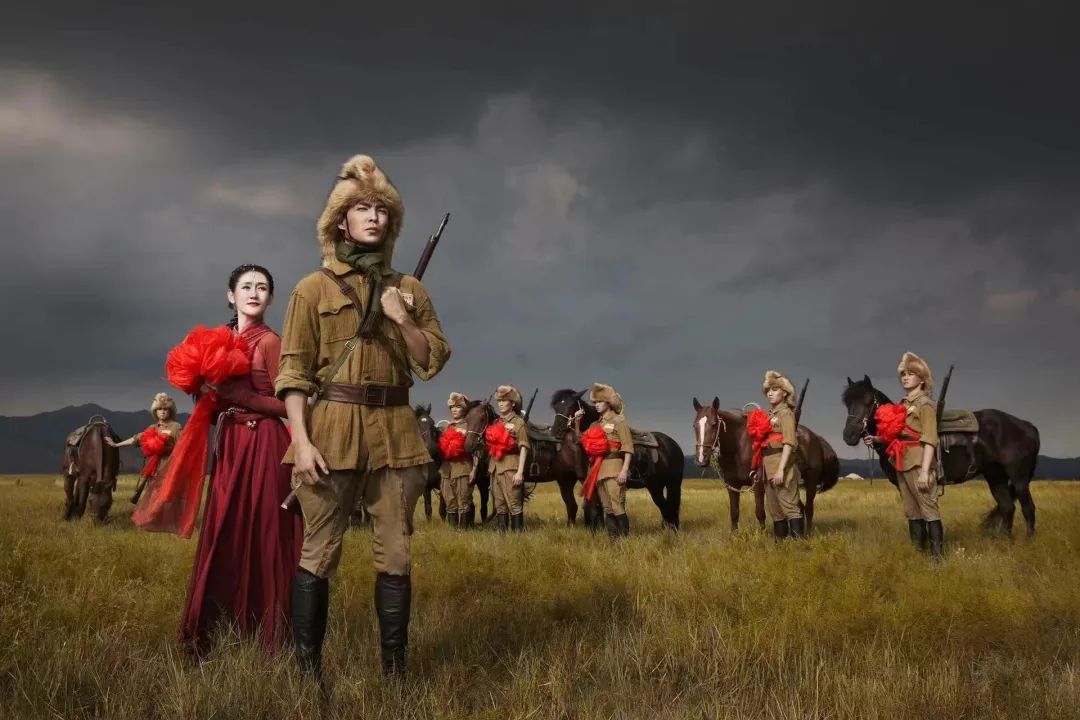 蒙古艺术剧院出品的舞剧《骑兵》获得戏剧类奖项！