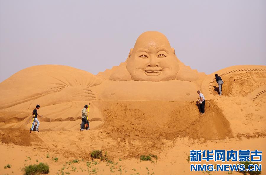 （晚报）（1）内蒙古阿拉善：雕刻沙漠迎旅游旺季