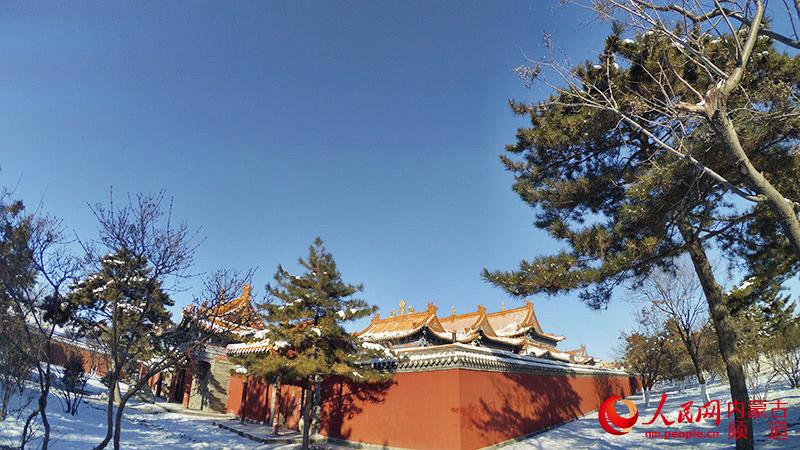 呼和浩特大召寺雪景（刘泽 摄）