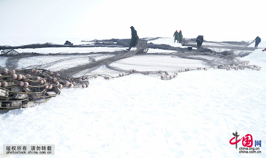 查干湖冬捕:冰雪渔猎文化遗存 展现马背民族的雄浑与彪悍