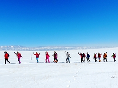 新疆巴里坤：冰雪世界踏雪寻春
