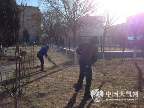 内蒙古将有大风降温降水沙尘天气 草原森林火险高